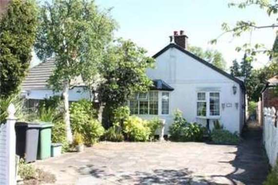 2 bedroom Detached f...